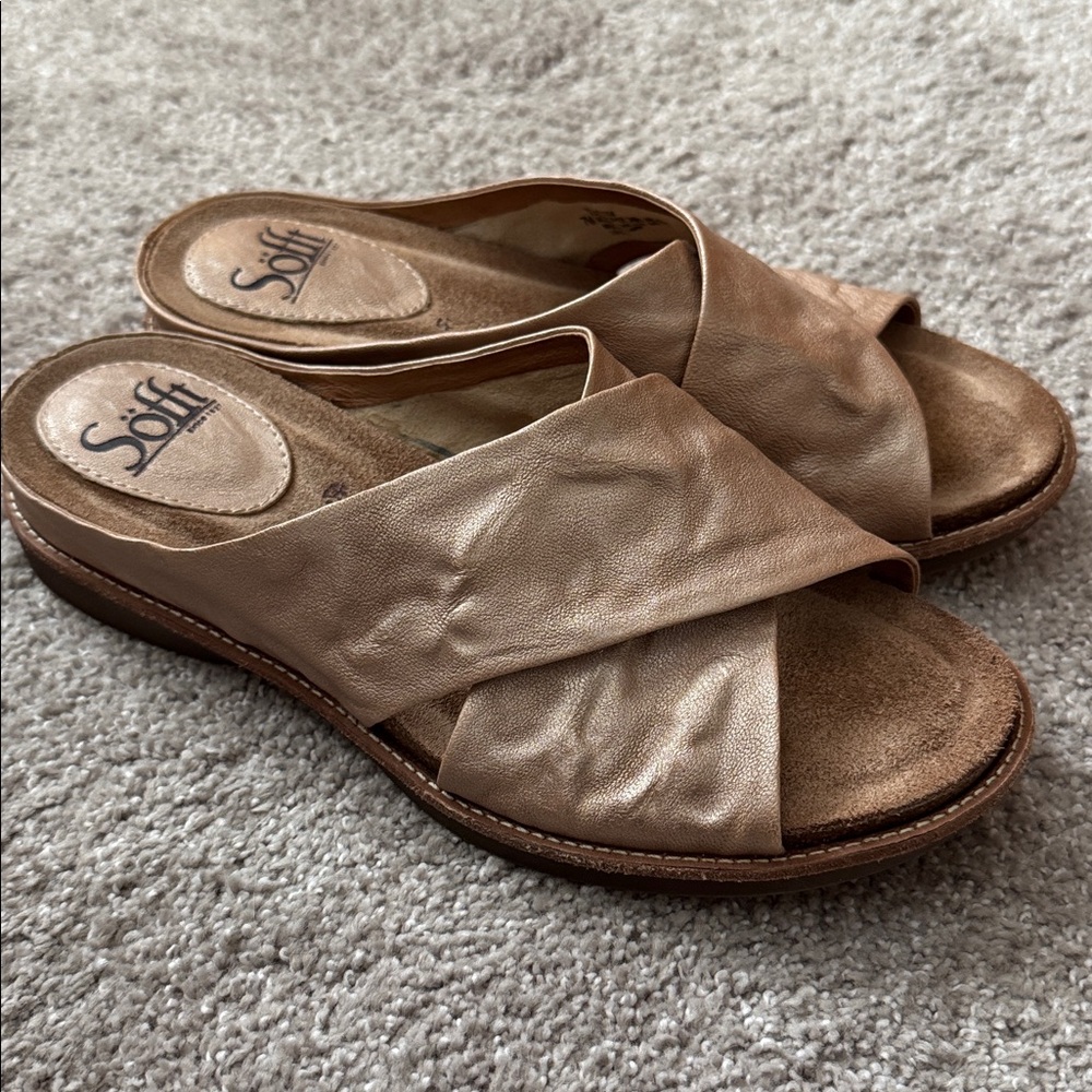 Sofft women’s sandals rose gold nice blush metallic leather size 7 cross slide - Picture 2 of 5